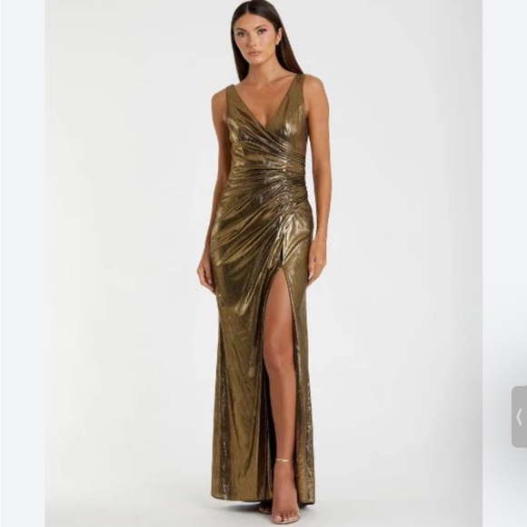 NEW Ieena For Mac Duggal Antique Gold Metallic Ruched Gown Dress Size M - Picture 1 of 9